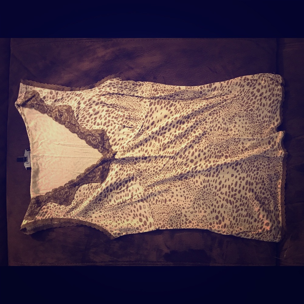 Leopard print top